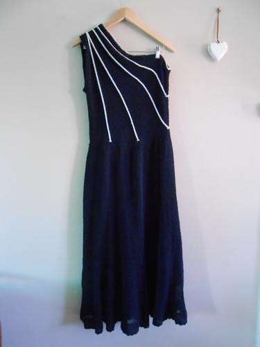 Stunning Navy Wool Vintage Dress (Medium/ Large)